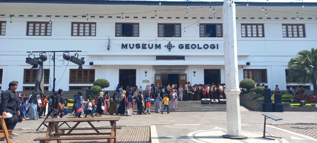 Museum Geologi Bandung 